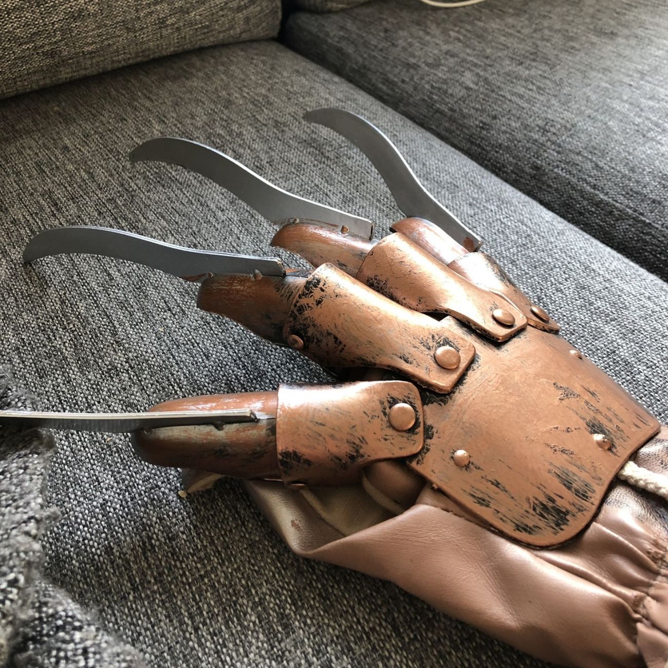 Kundbild på Freddy Krueger Handske Deluxe