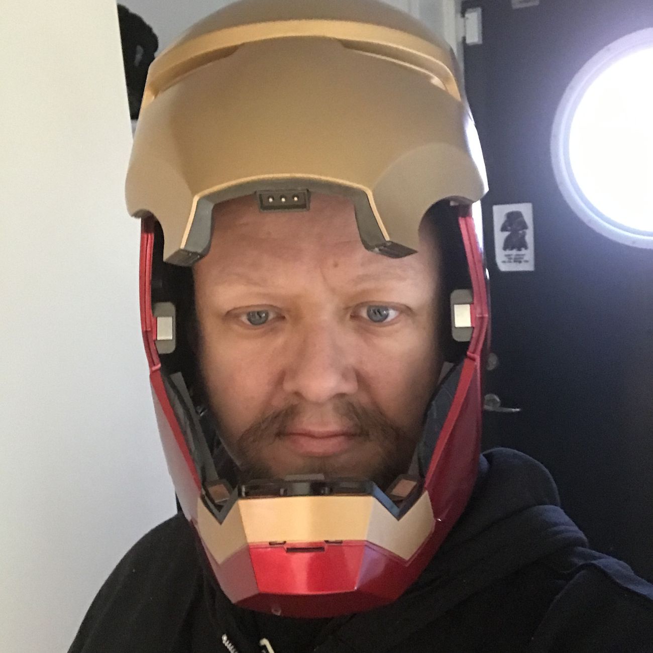 kb-iron-man-elektronisk-mask-5