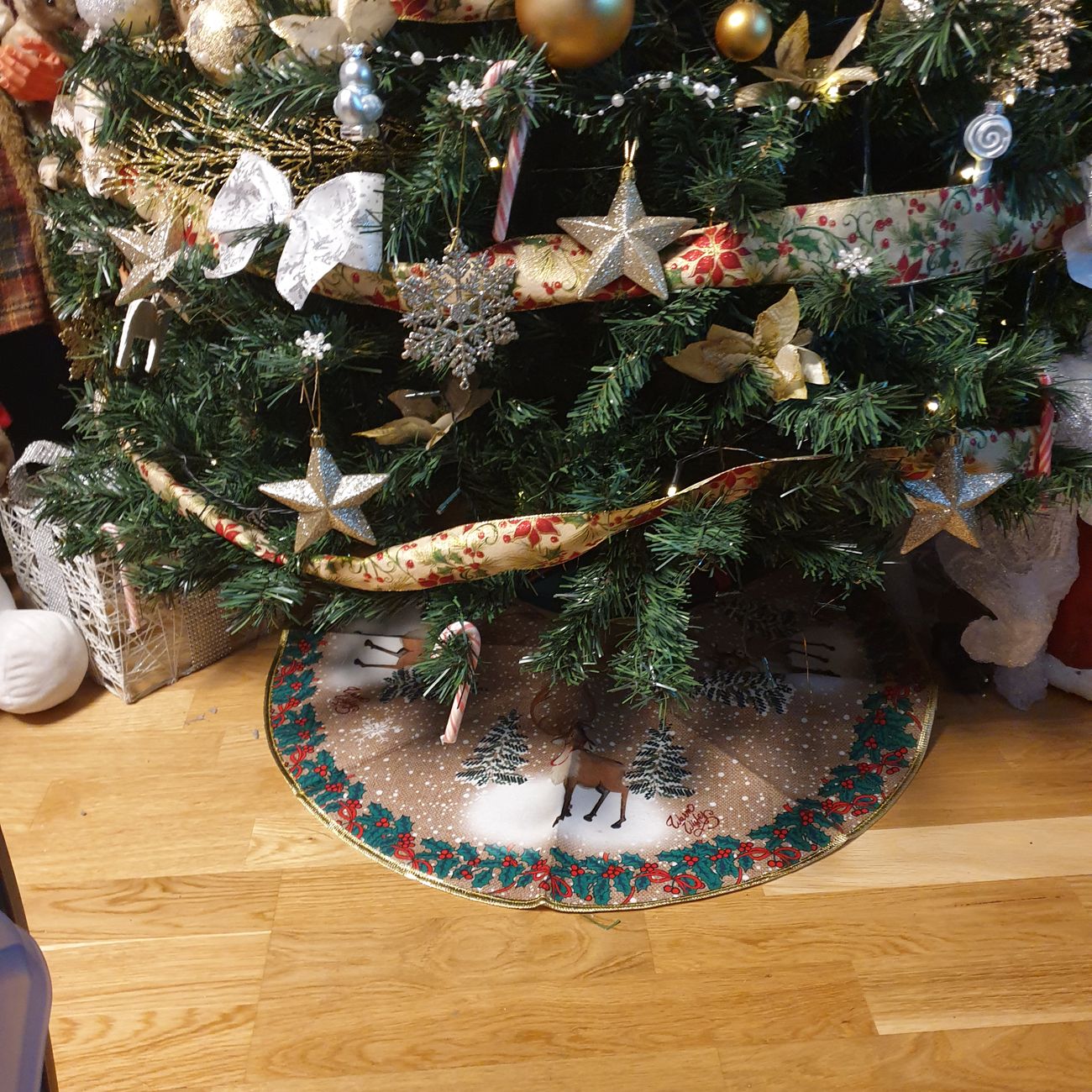 kb-julgransmatta-med-renar-natur-2