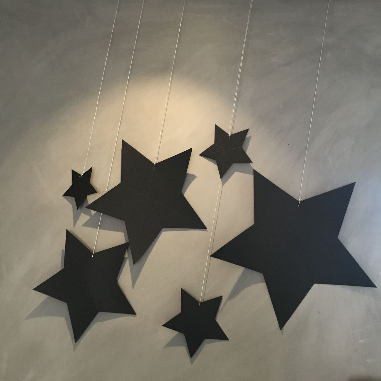 kb-stjerner-svarte-diy-hengende-dekorasjon-2