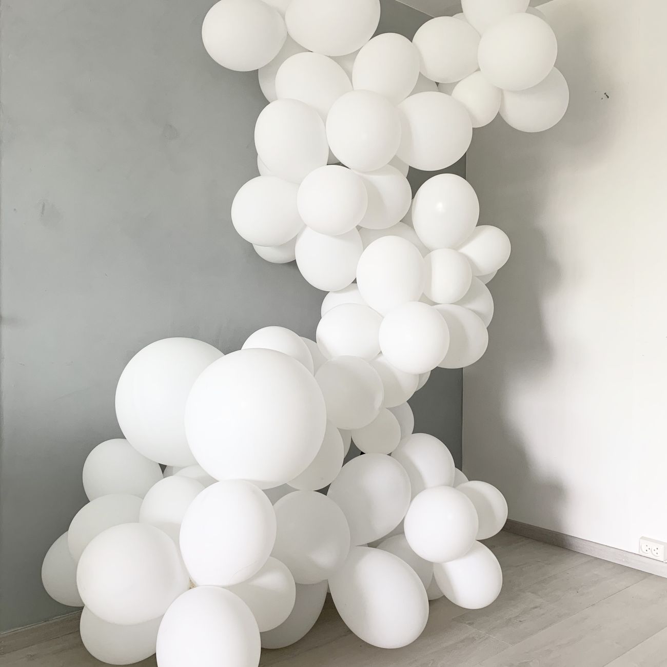 kb-ballonger-hvite-runde-store-4