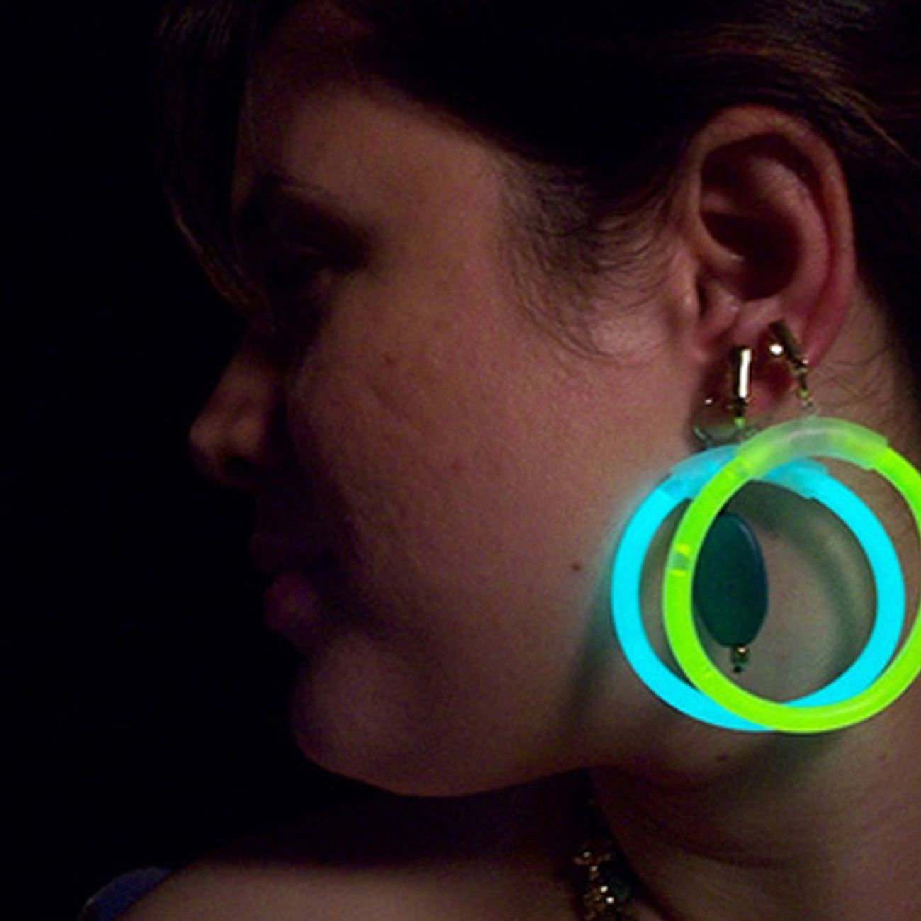 kb-glow-earrings-1