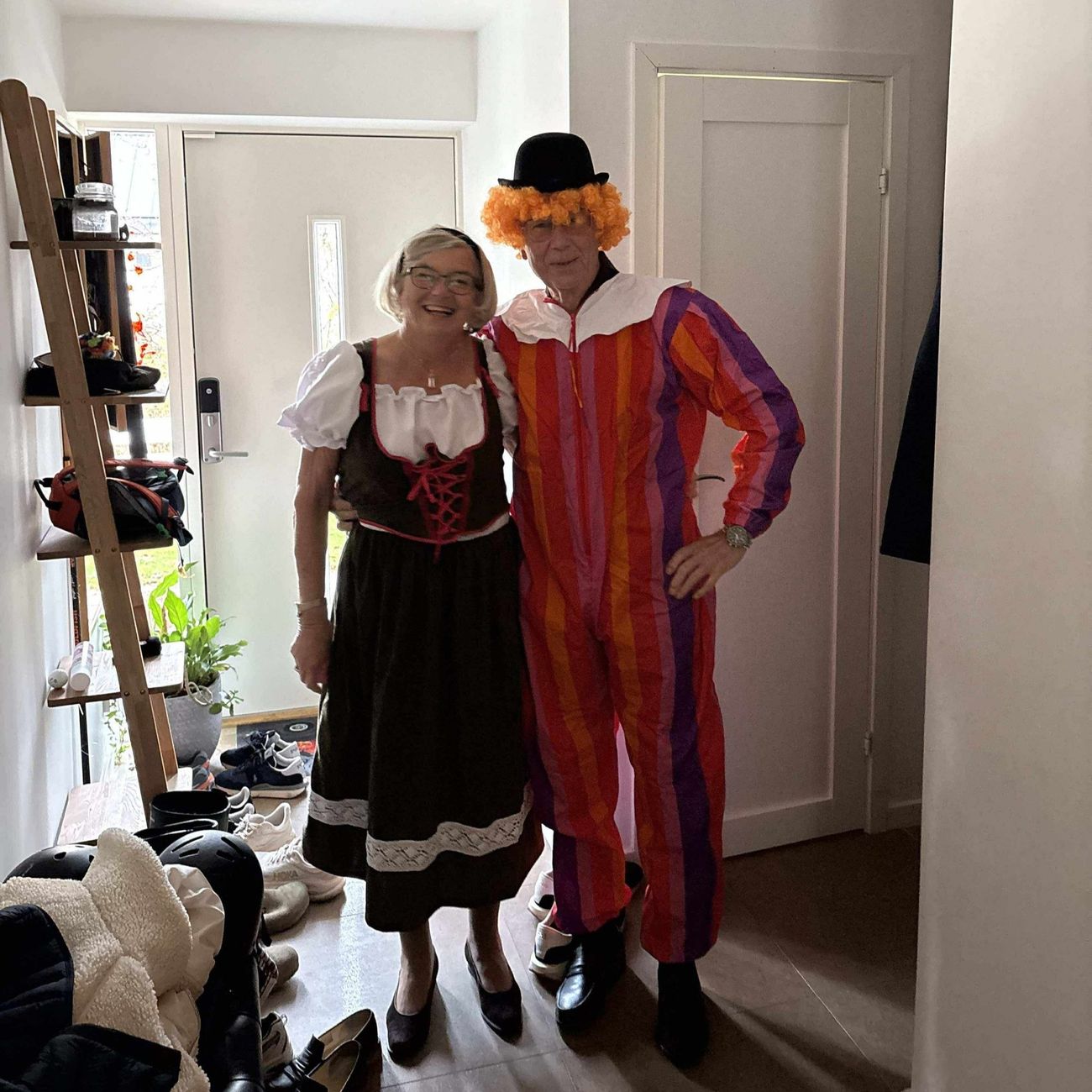 Kundbild på Österrikisk Dam Maskeraddräkt