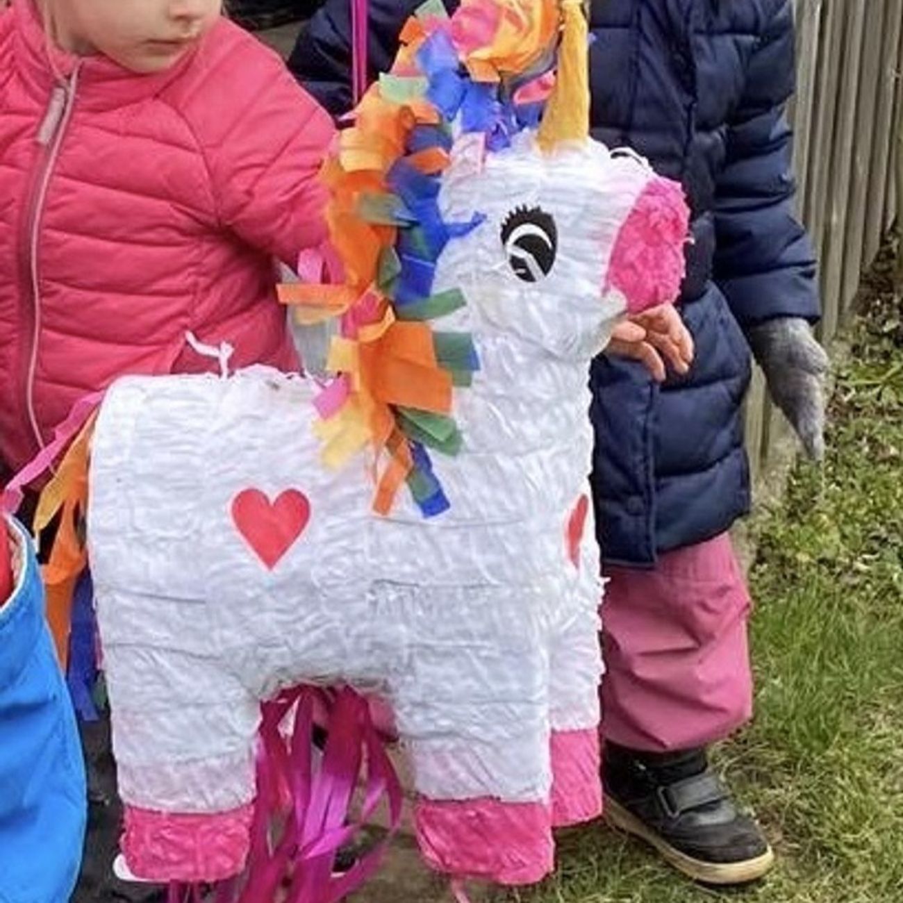 Kundebilde av Pinata Enhjørning med Snorer
