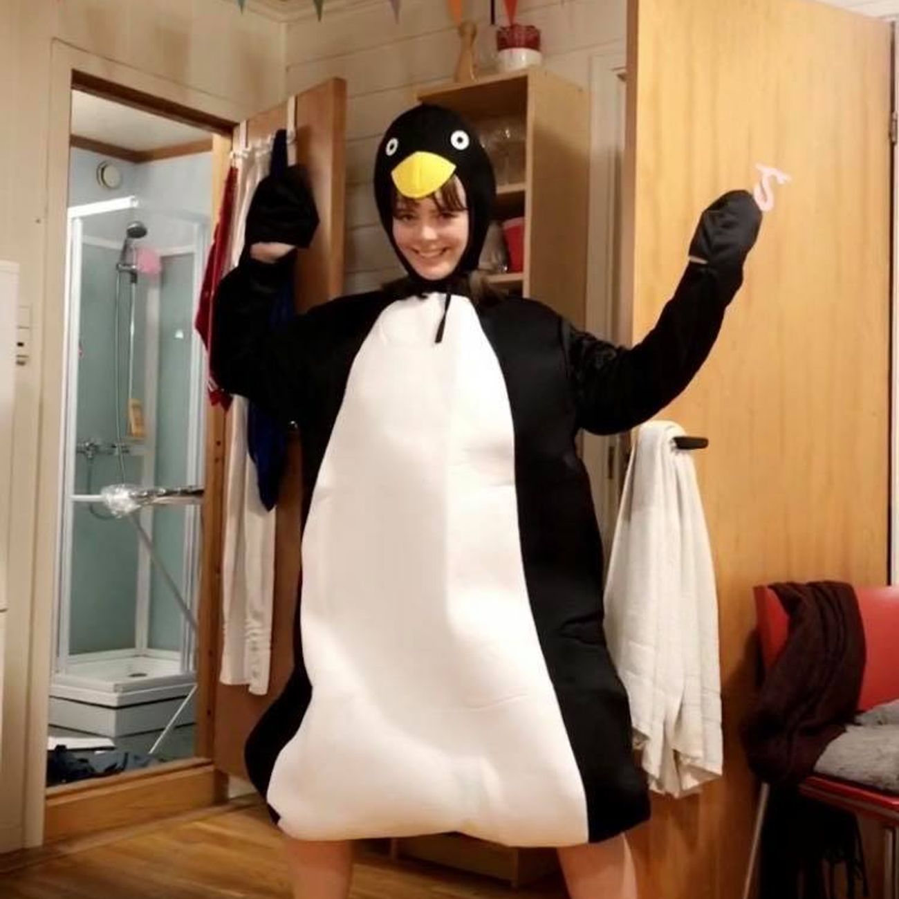 kb-pingvin-budget-karnevalsdrakt-1
