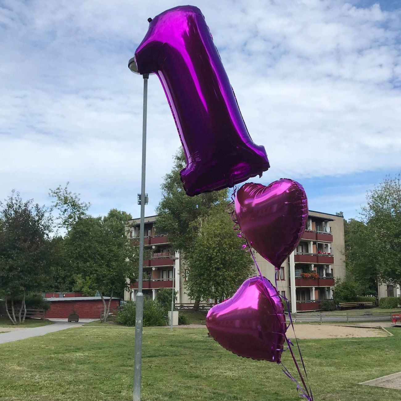 Kundbild på Sifferballong Lila Metallic
