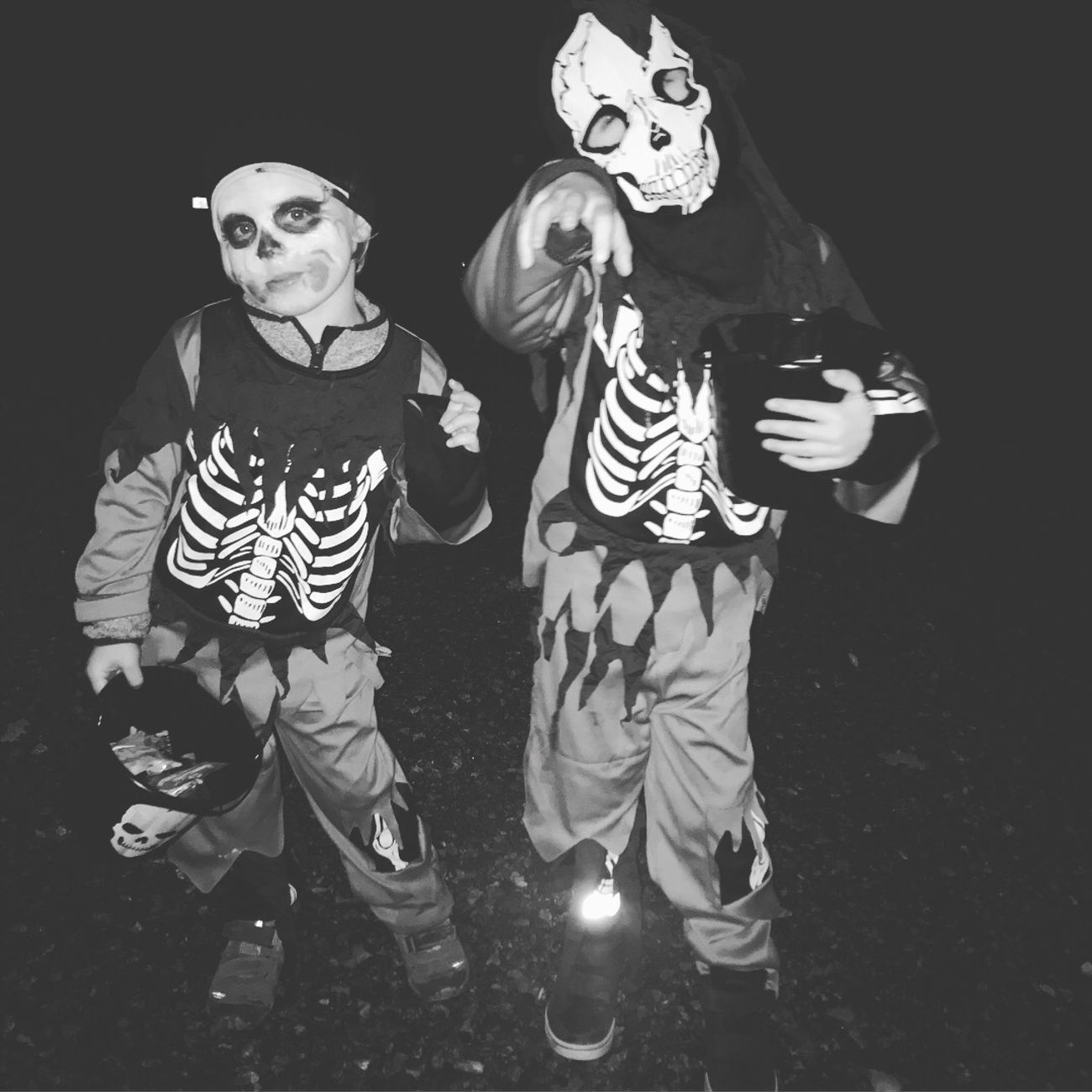 kb-skelett-zombie-barn-budget-maskeraddrakt-2