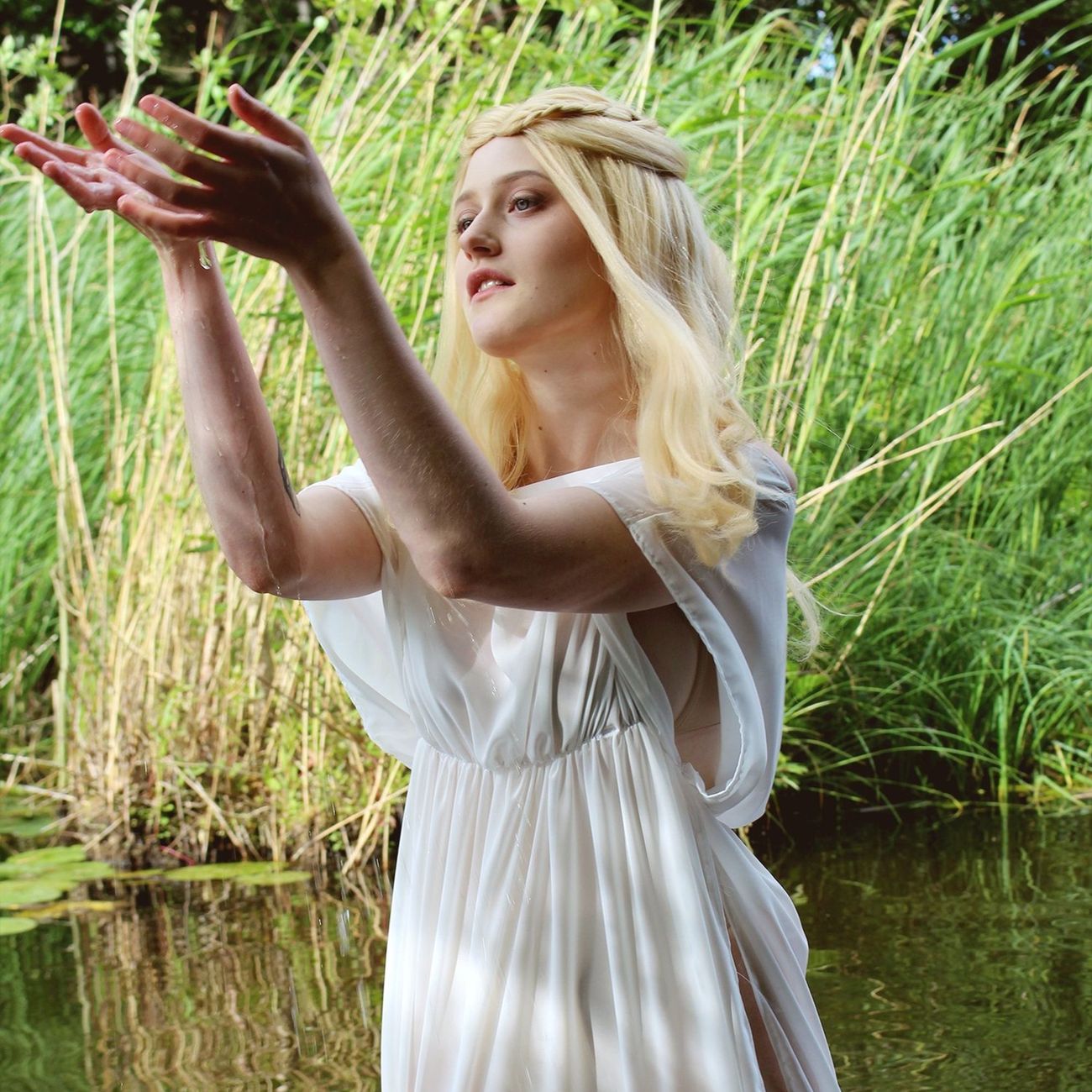 Kundbild på Superstjärna Blond Peruk