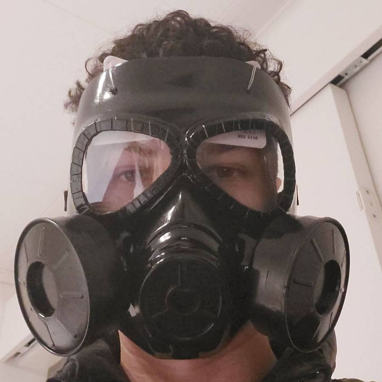 Kundbild på Svart Gasmask