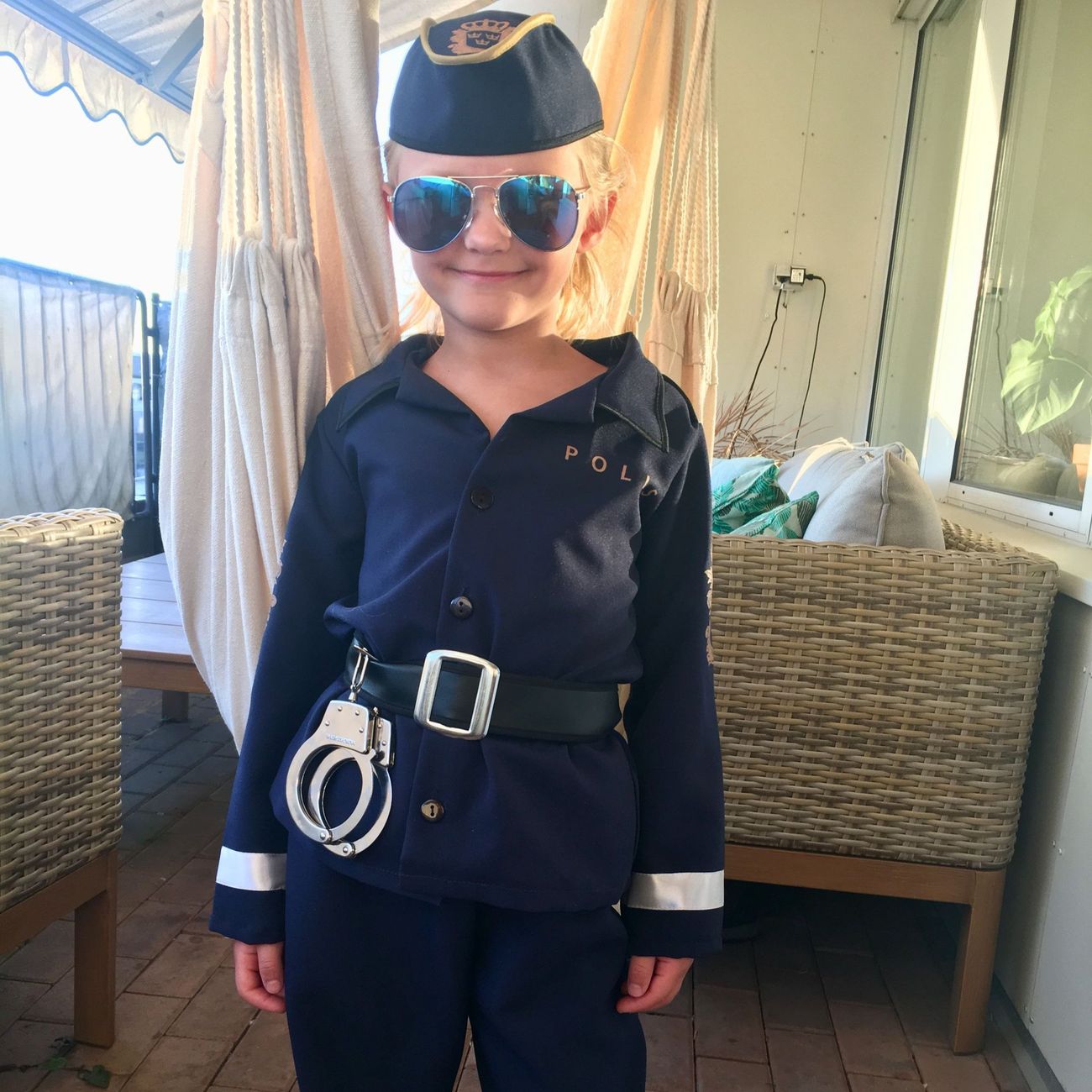 Kundbild på Svensk Polis Barn Maskeraddräkt