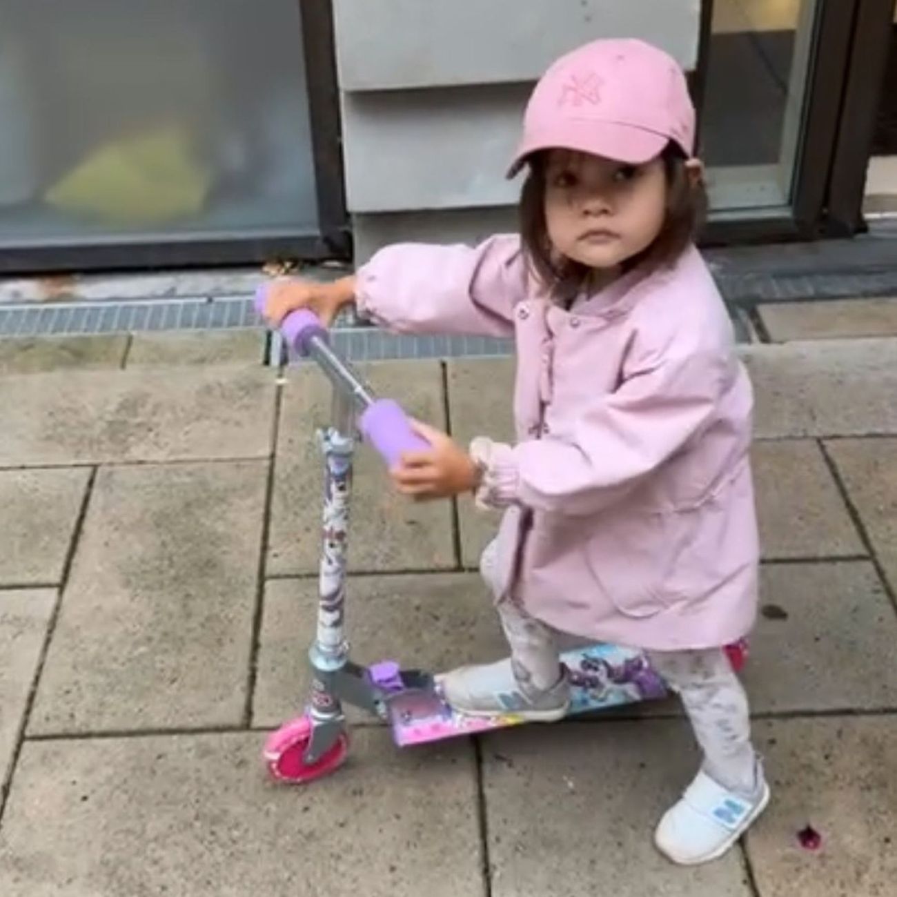 Kundbild på Unicorn Sparkcykel för Barn