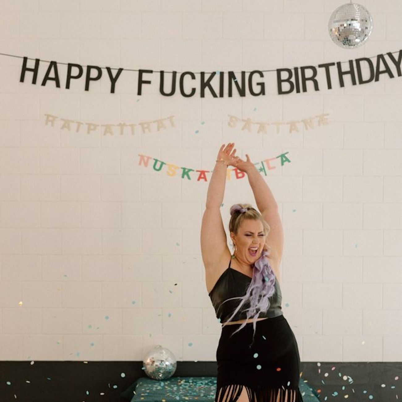 Kundbild på Girlang Happy Fucking Birthday