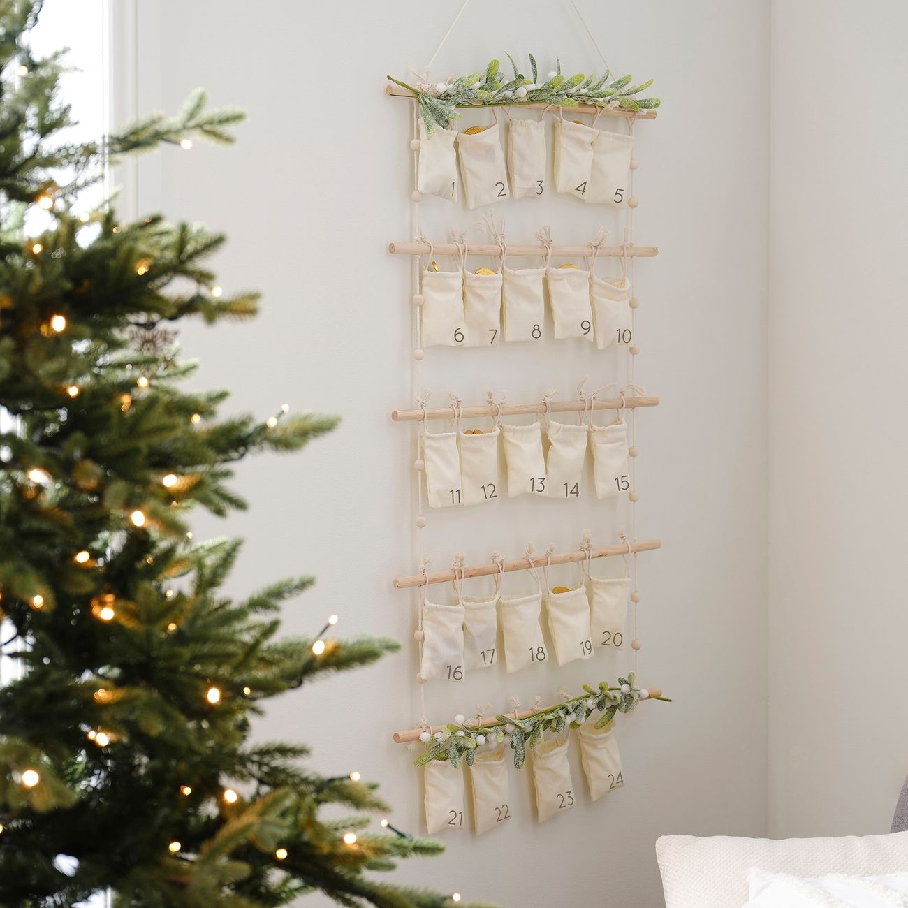 advent-calendar-hanging-fill-your-own-bags-with-foliage-cream-99408-2