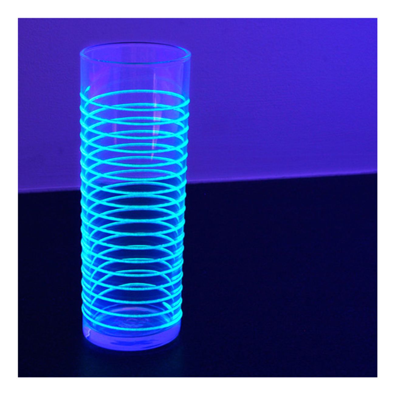 black-light-hiballglas-2