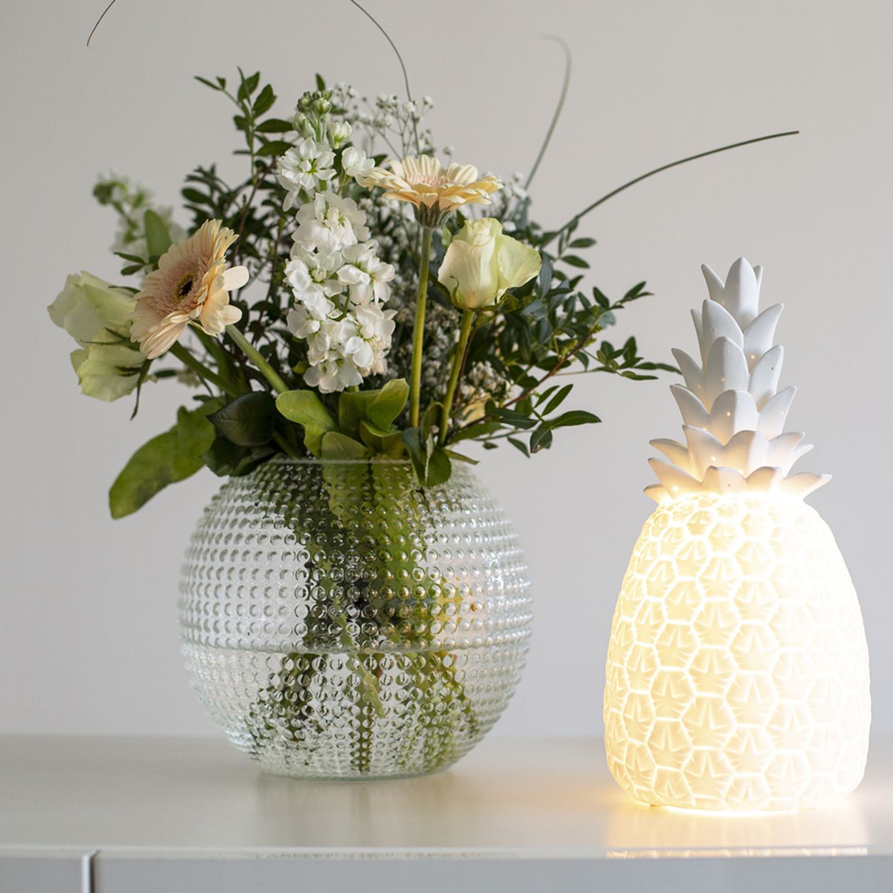 bordslampa-led-ananas-3
