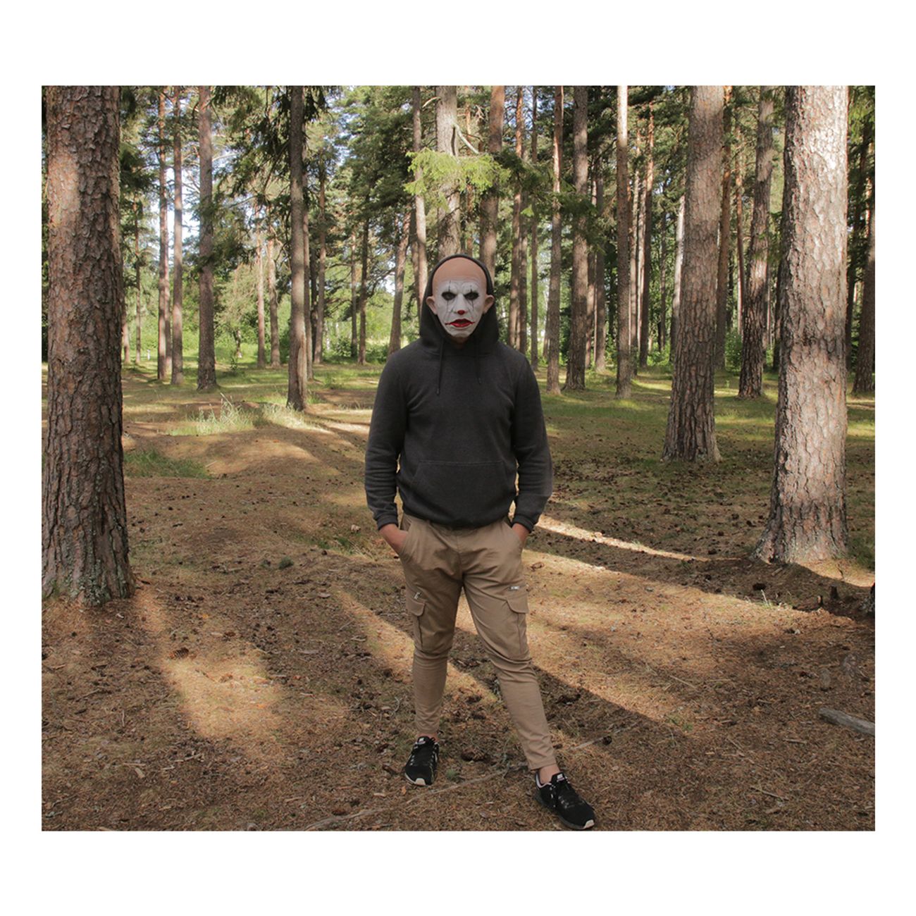 clown-greyland-film-mask-3