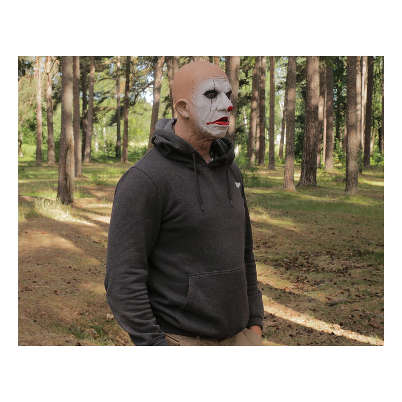 clown-greyland-film-mask-4