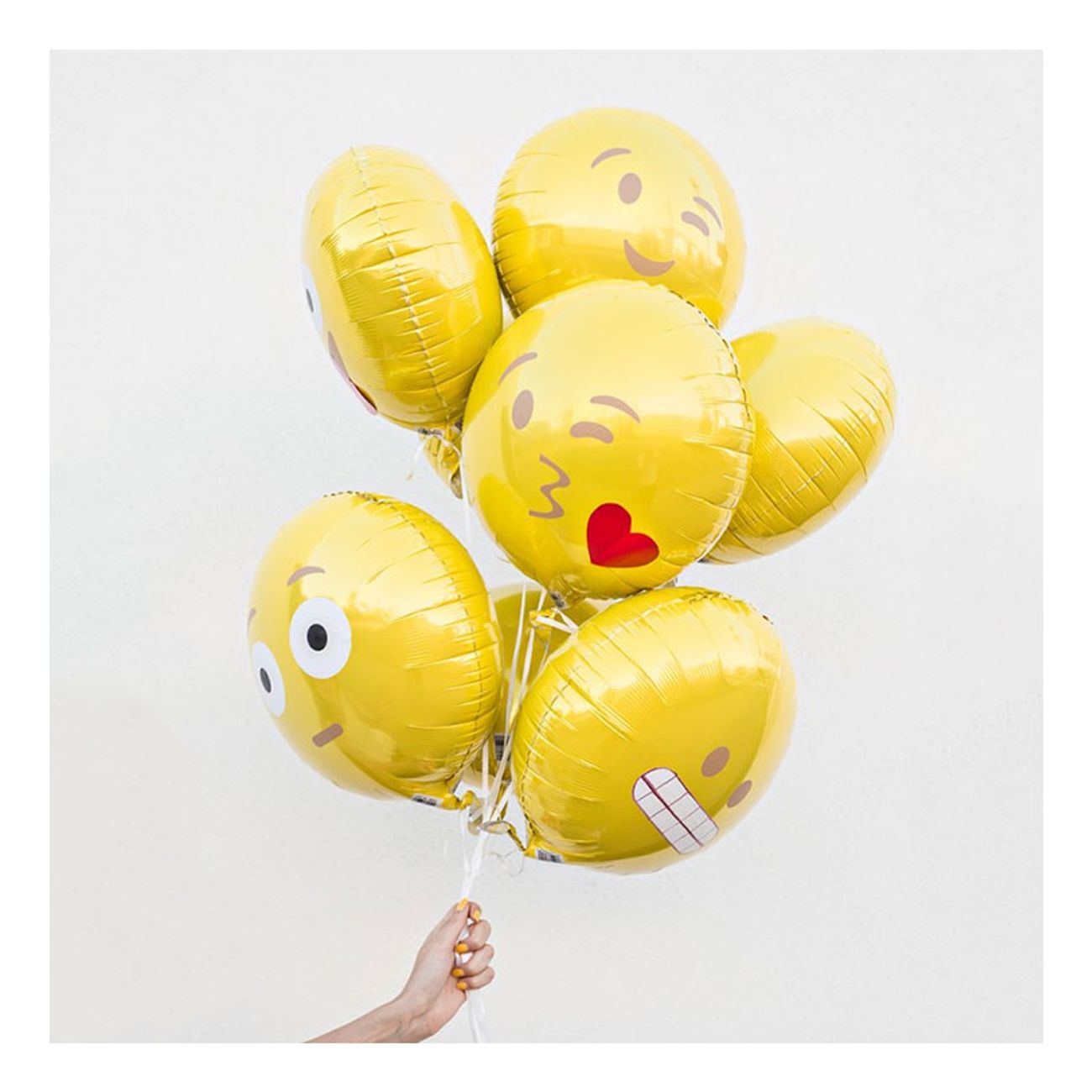 emoji-kissing-heart-folieballong-2