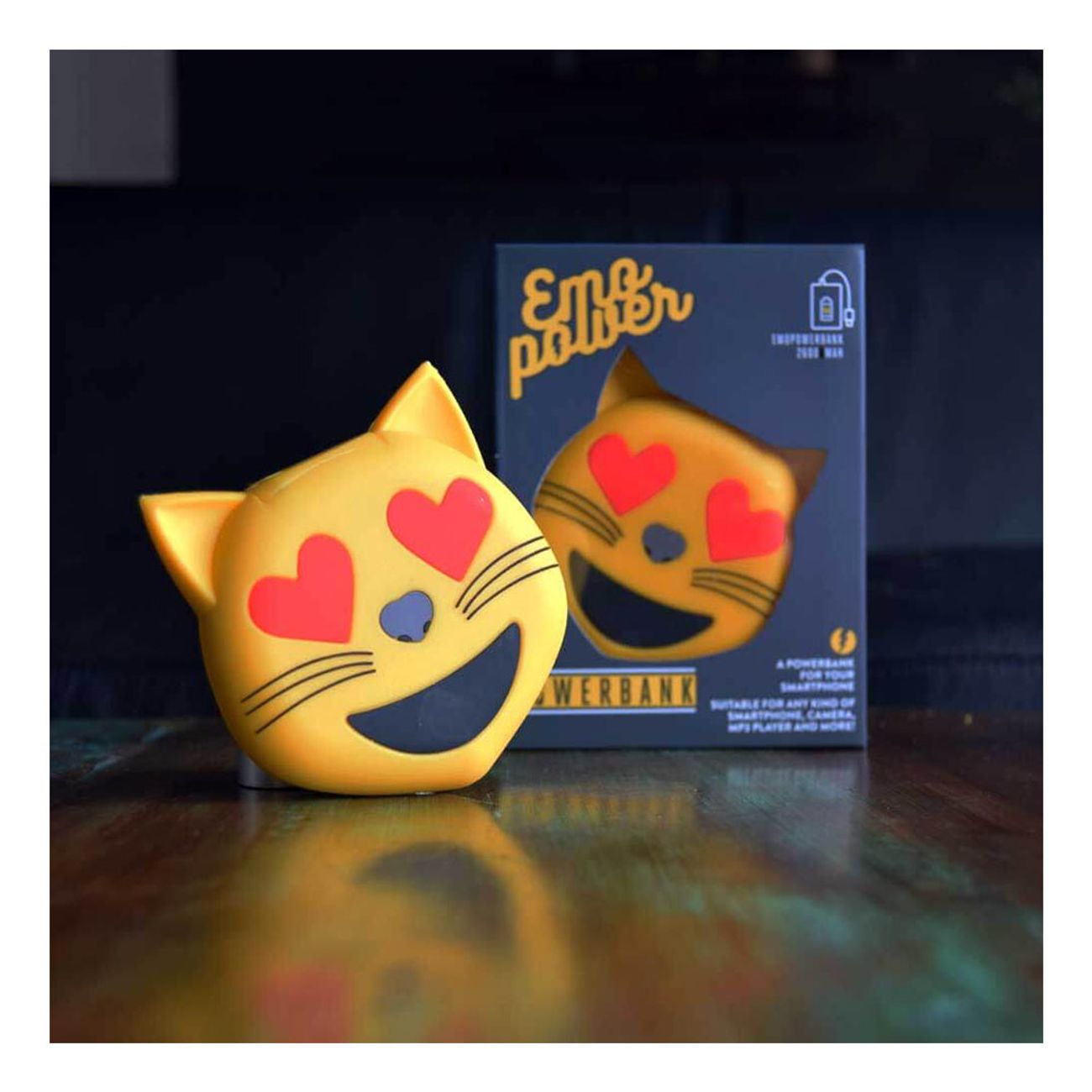 emoji-powerbank-heart-eyes-2