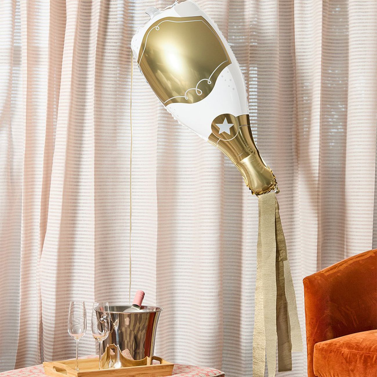Folieballong Champagneflaska Guld med Streamers