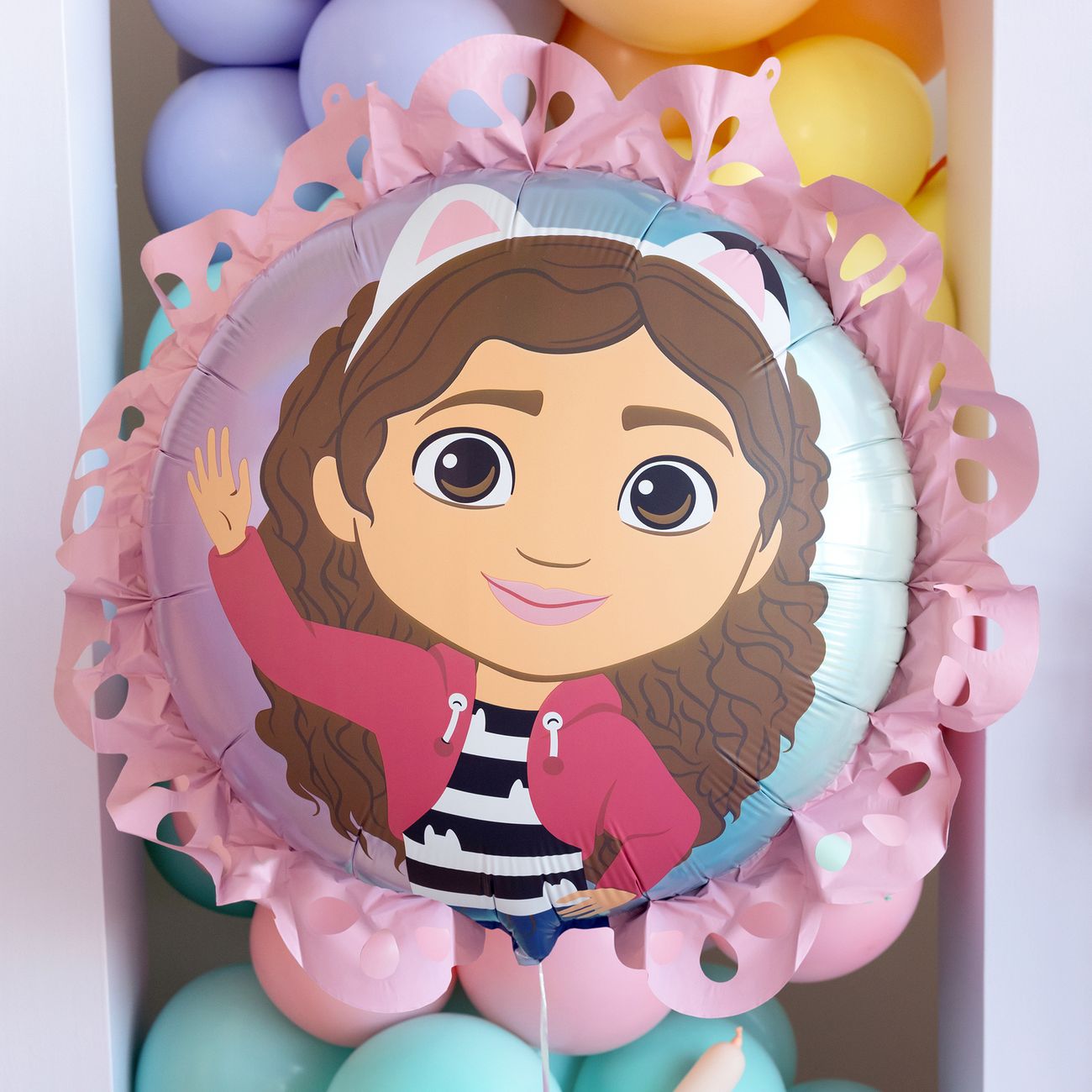 Folieballong Gabbys Dockskåp med Volang