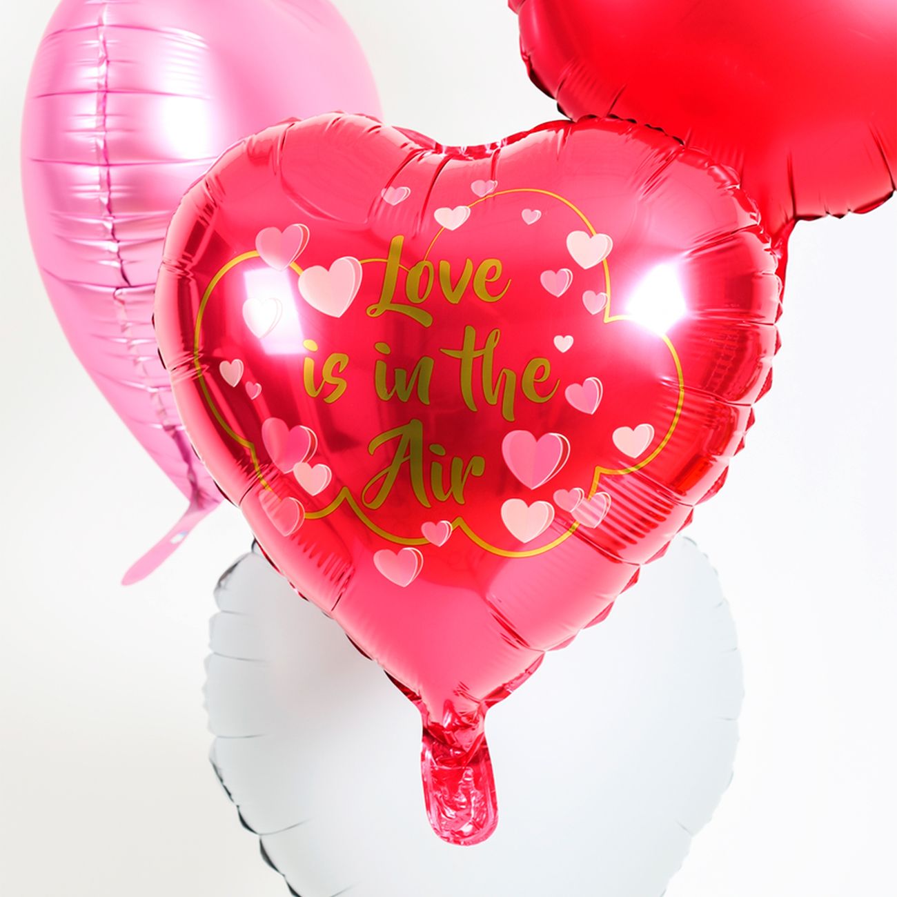 folieballong-hjarta-love-is-in-the-air-100355-2