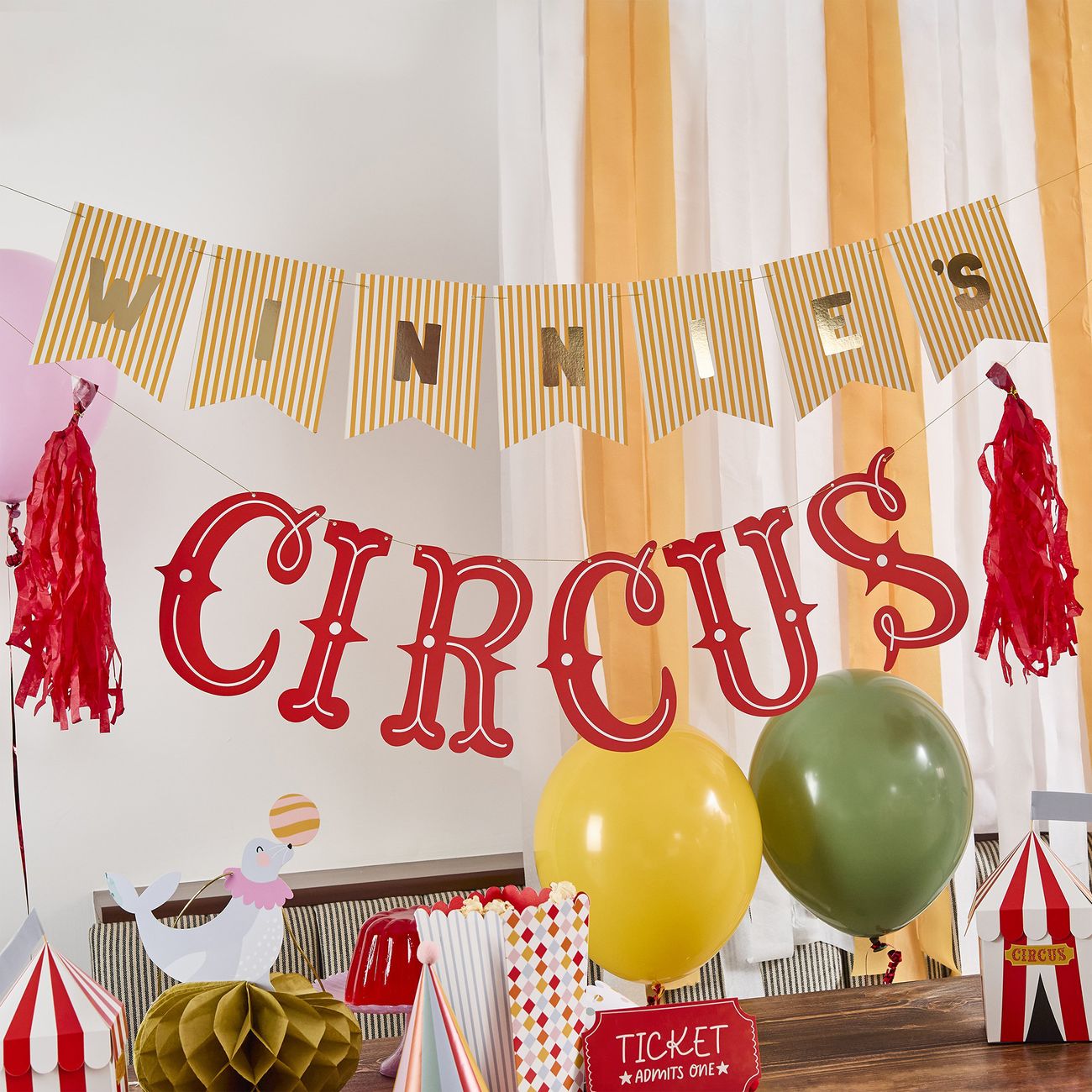 girlang-cirkus-med-bokstaver-107777-3