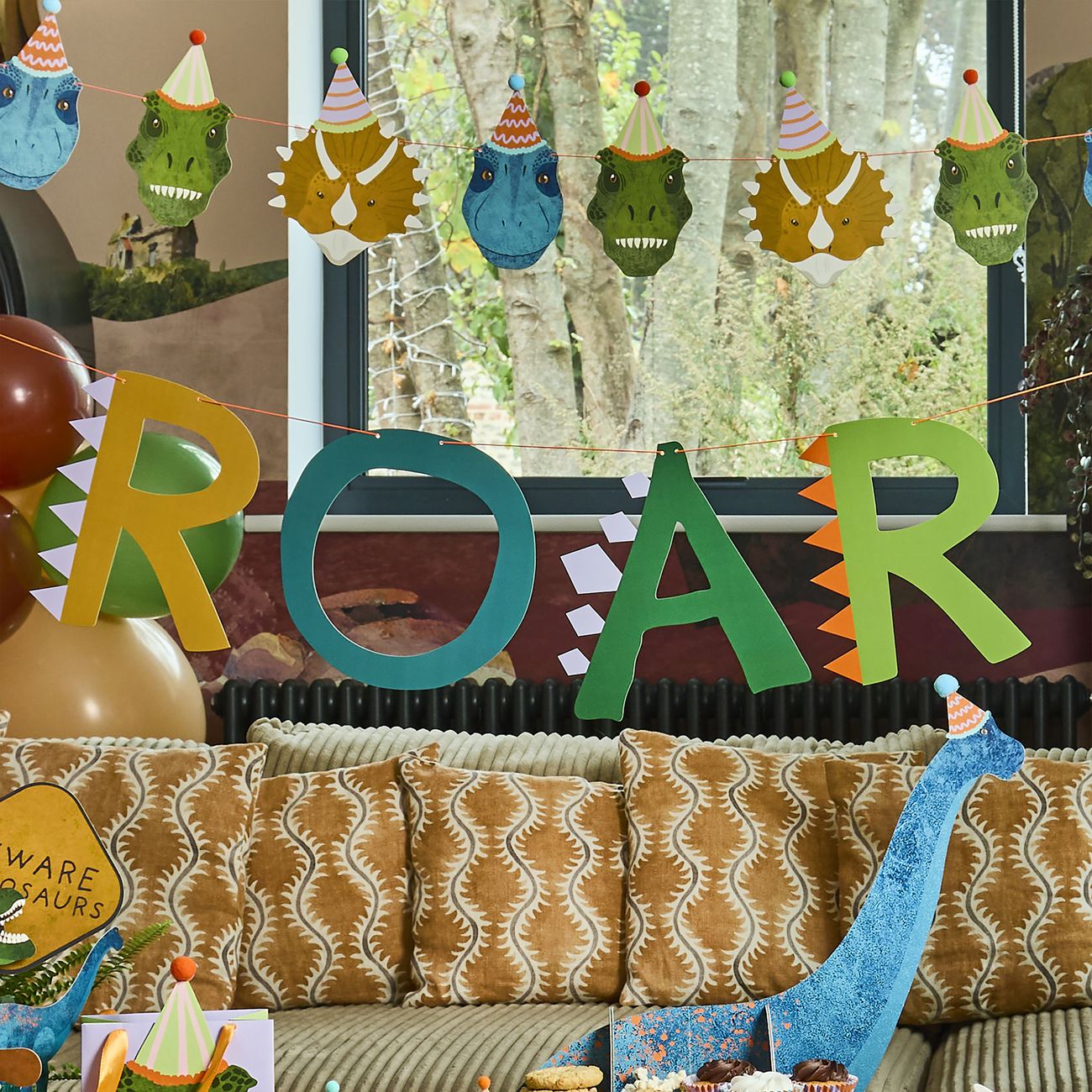 girlang-roar-107836-3