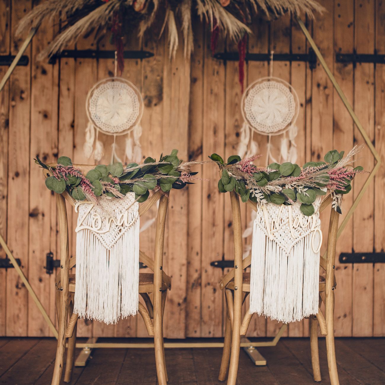 Riippuva Makrameekoriste Luunvalkoinen