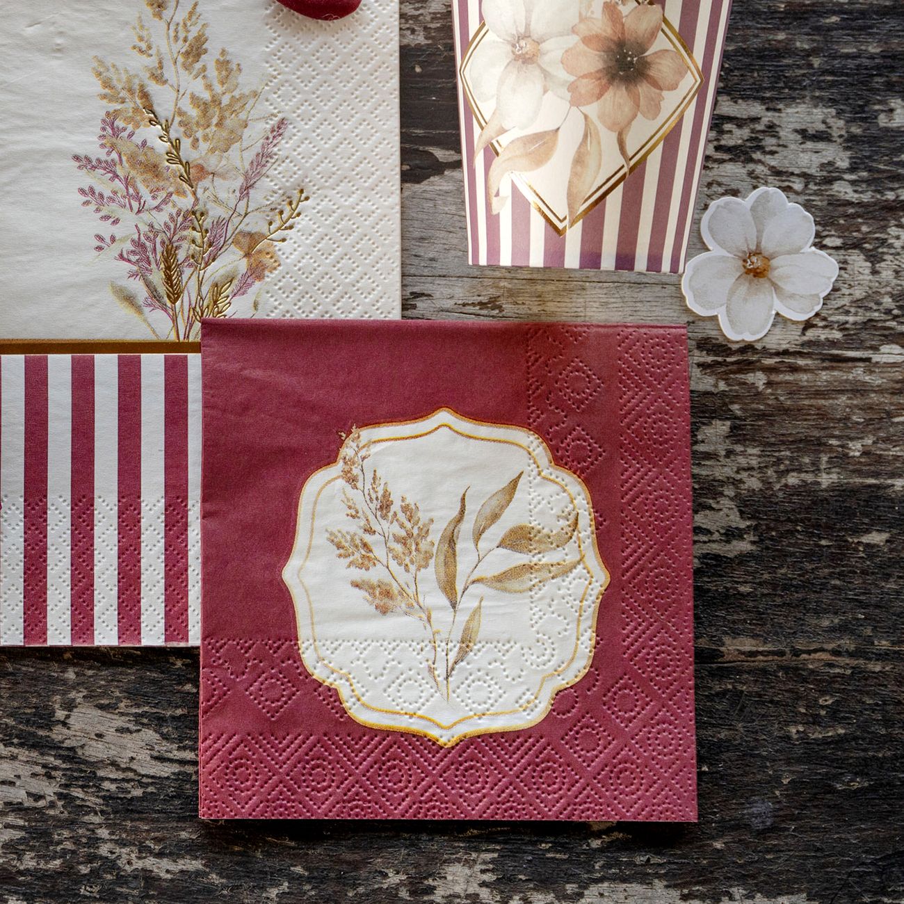 Kaffeservetter Hagtorn Mörkröd