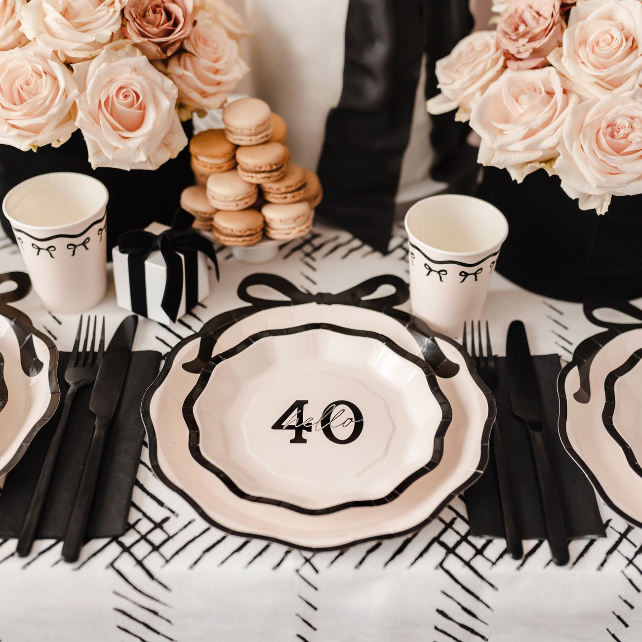 pappersassietter-hello-40-rosett-107885-2
