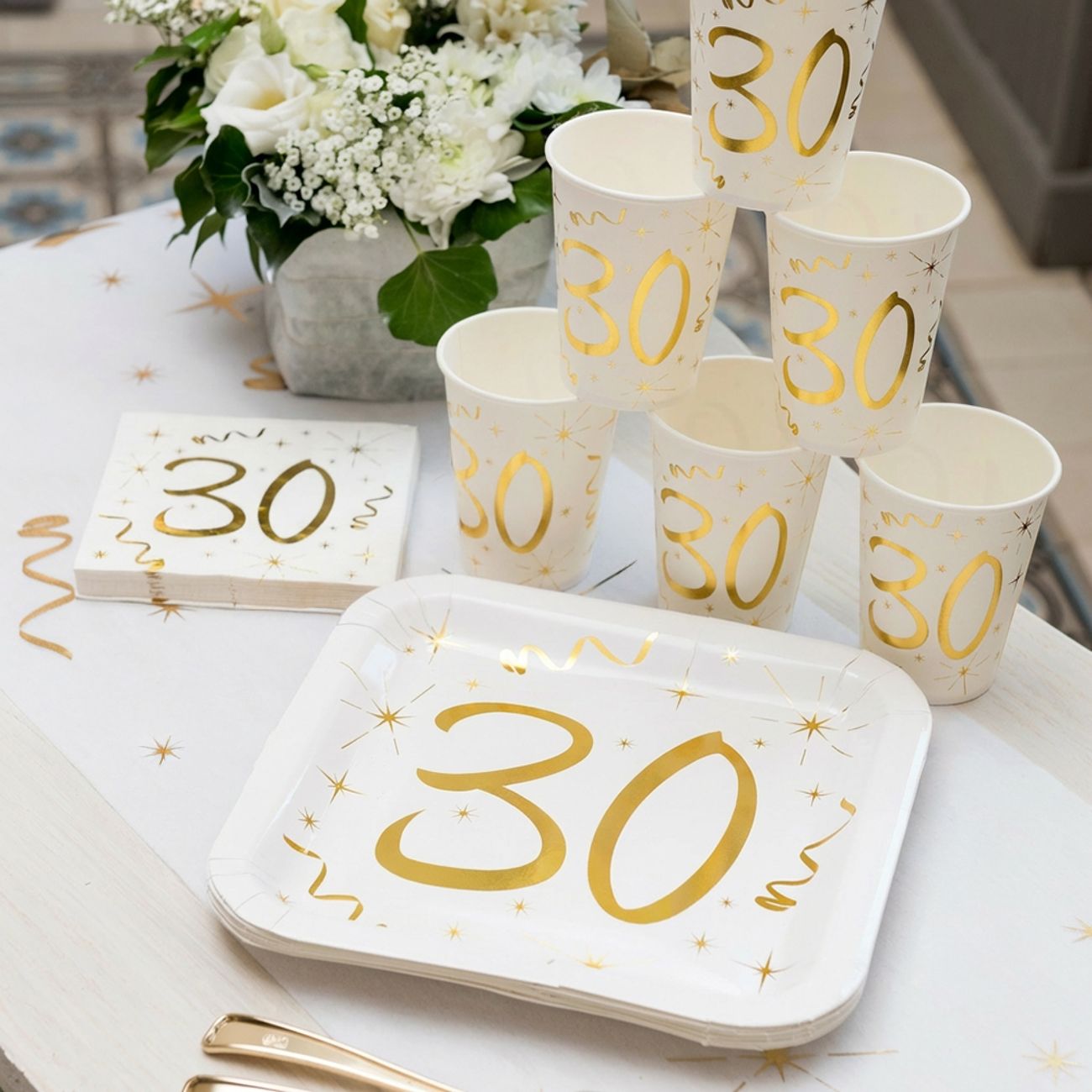 Pappersmuggar 30 Guld/Vit