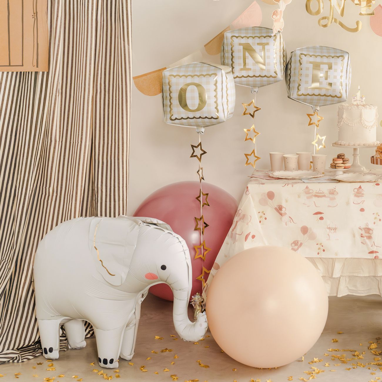 Stående Folieballong Elefant