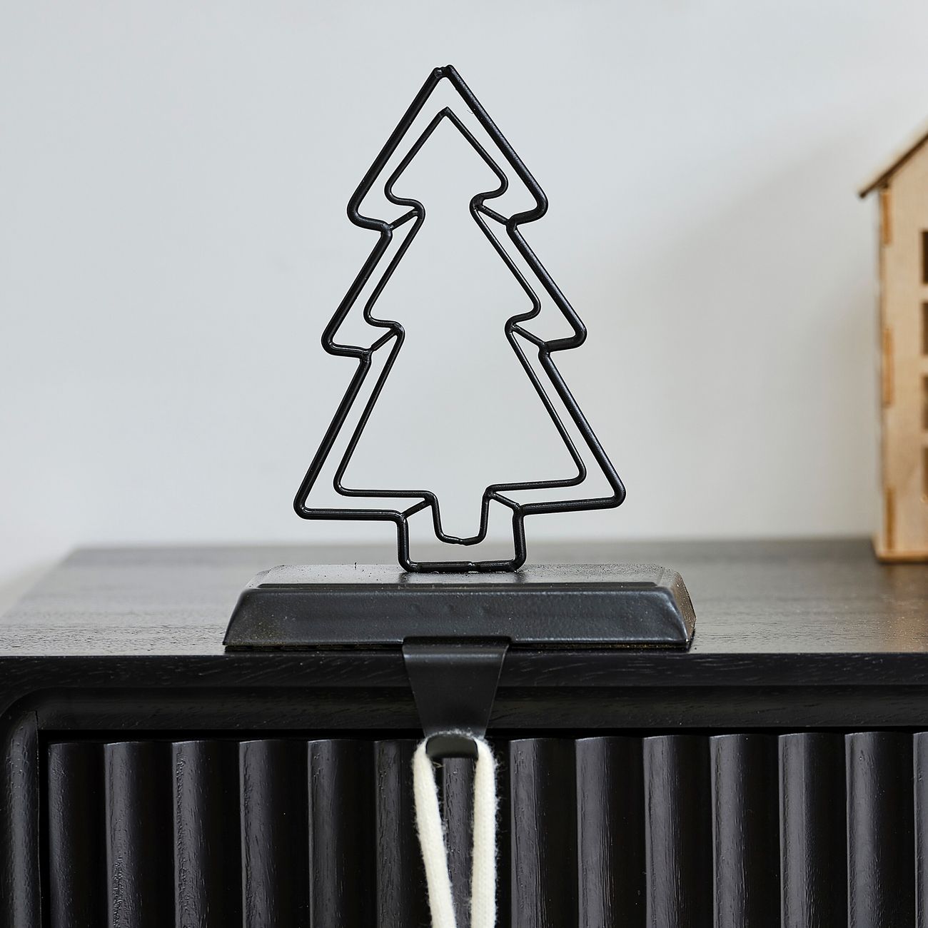 svart-julgran-dekoration-med-krok-90092-2