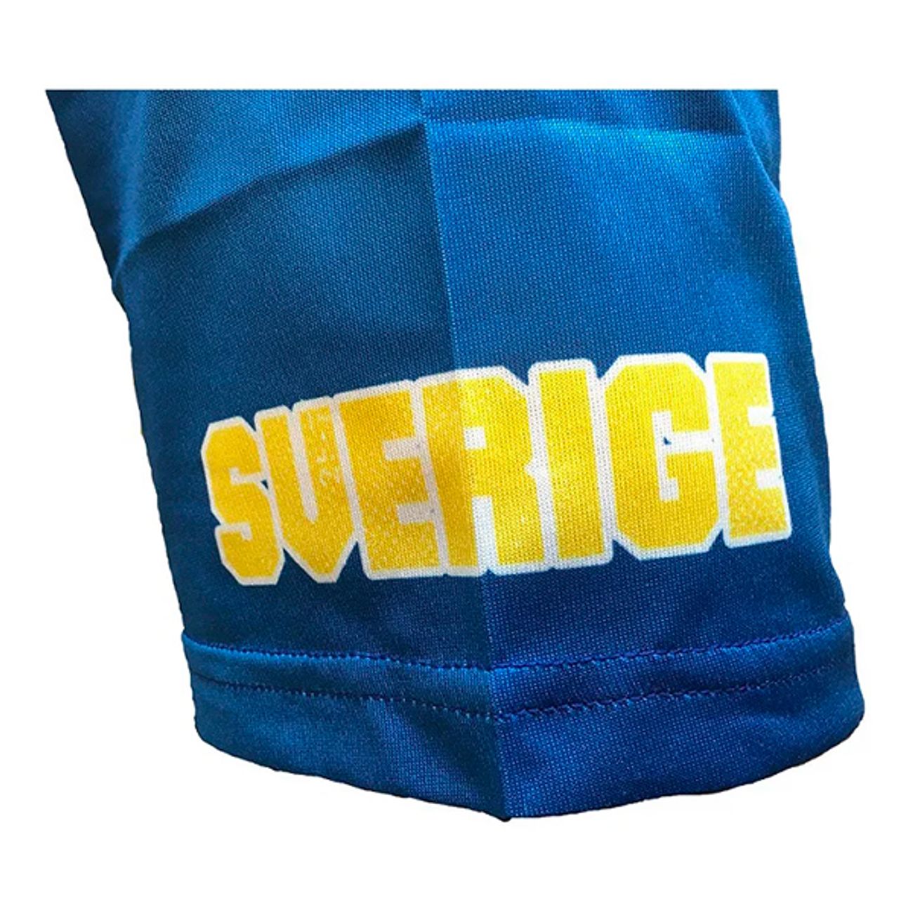 t-shirt-svensk-flagga-74278-4