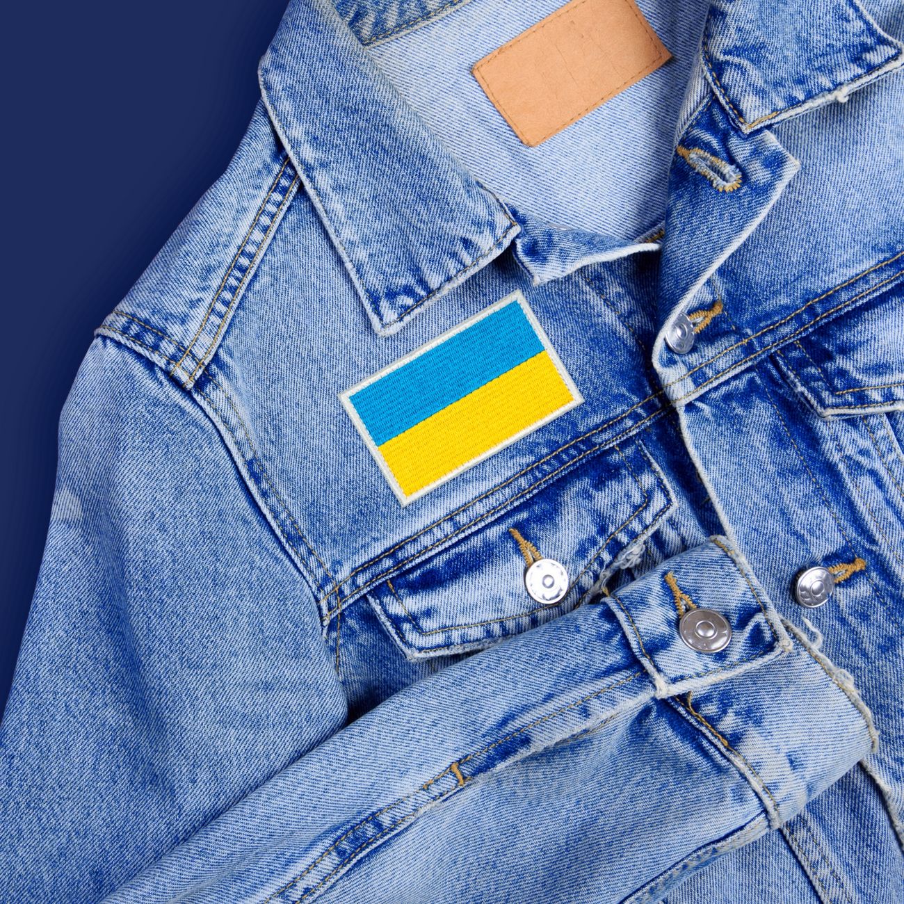tygmarke-ukrainska-flaggan-92032-2