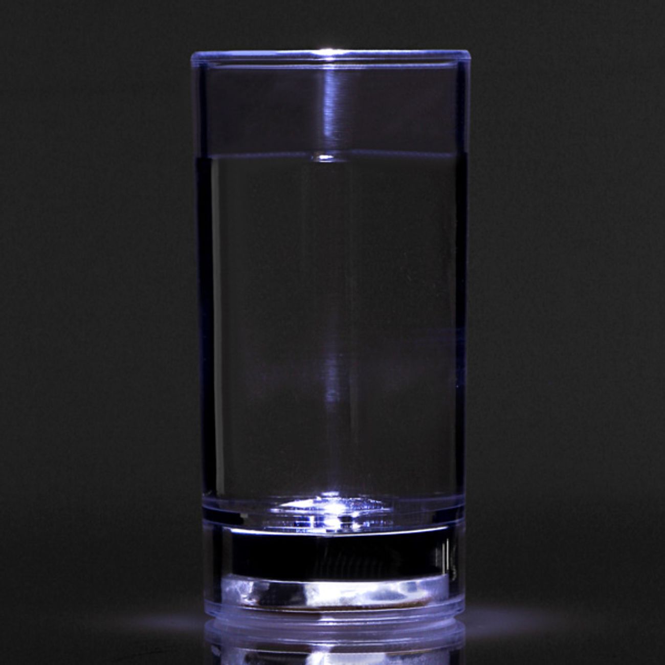 vatskeaktiverade-blinkande-shotglas-4