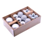 Hopeasävyiset Joulukuusenpallot Mix