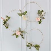 vaggdekoration-cirklar-med-blommor-2