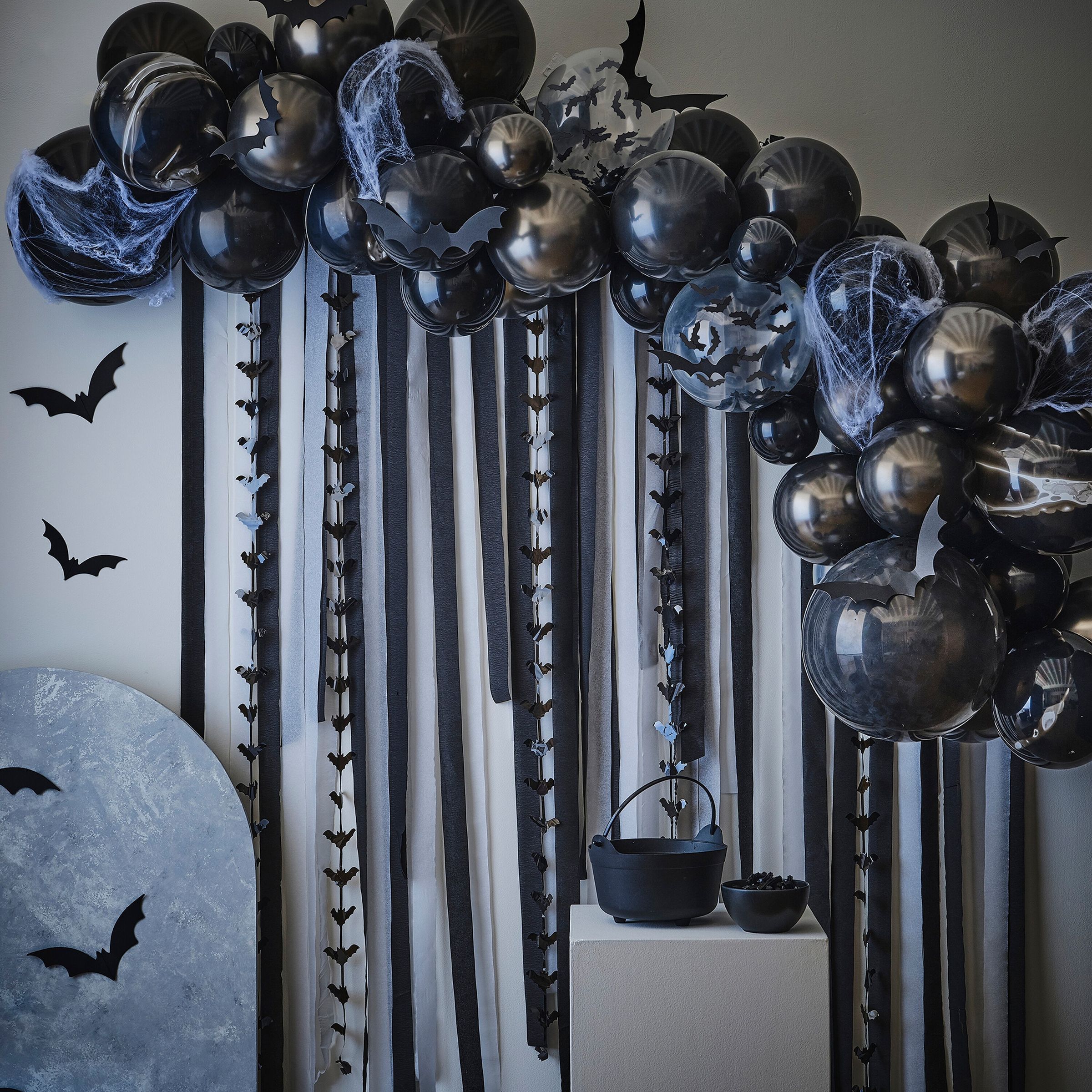 Läs mer om Ballongbåge Halloween med Streamers