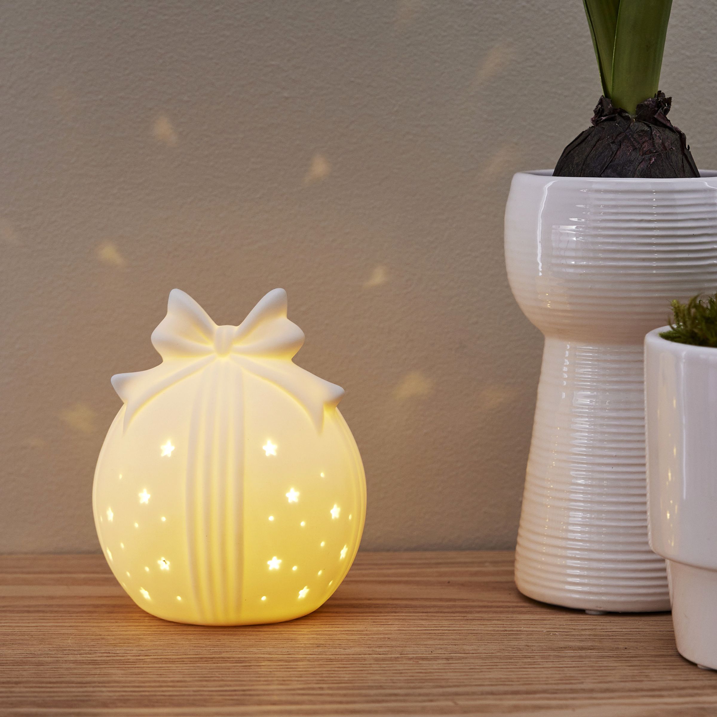 Bordsdekoration Rozy LED - Liten | Hem - Festartiklar - Festdekoration - Bordsdekorationer | Maskeradspecialisten