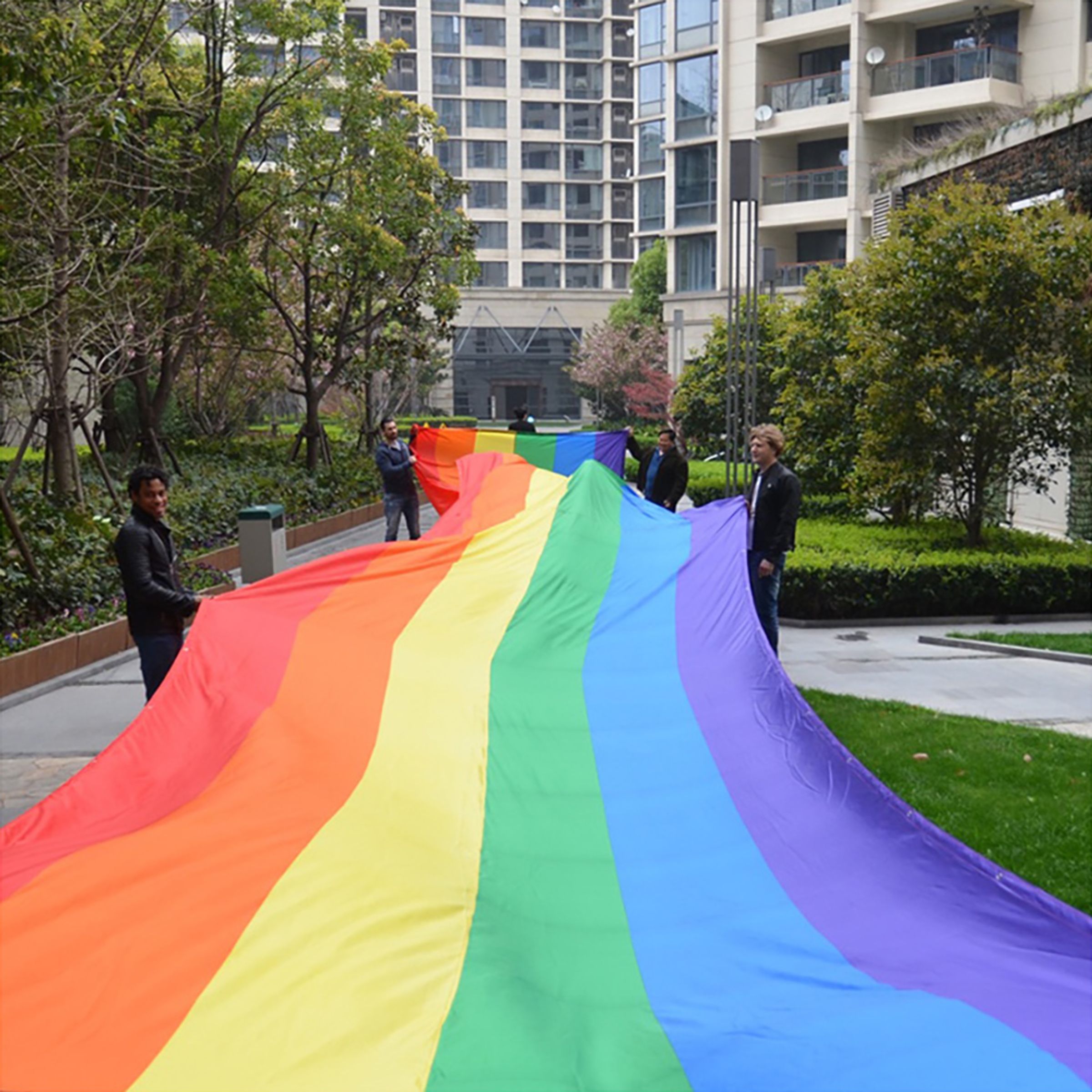 Läs mer om Gigantisk Prideflagga