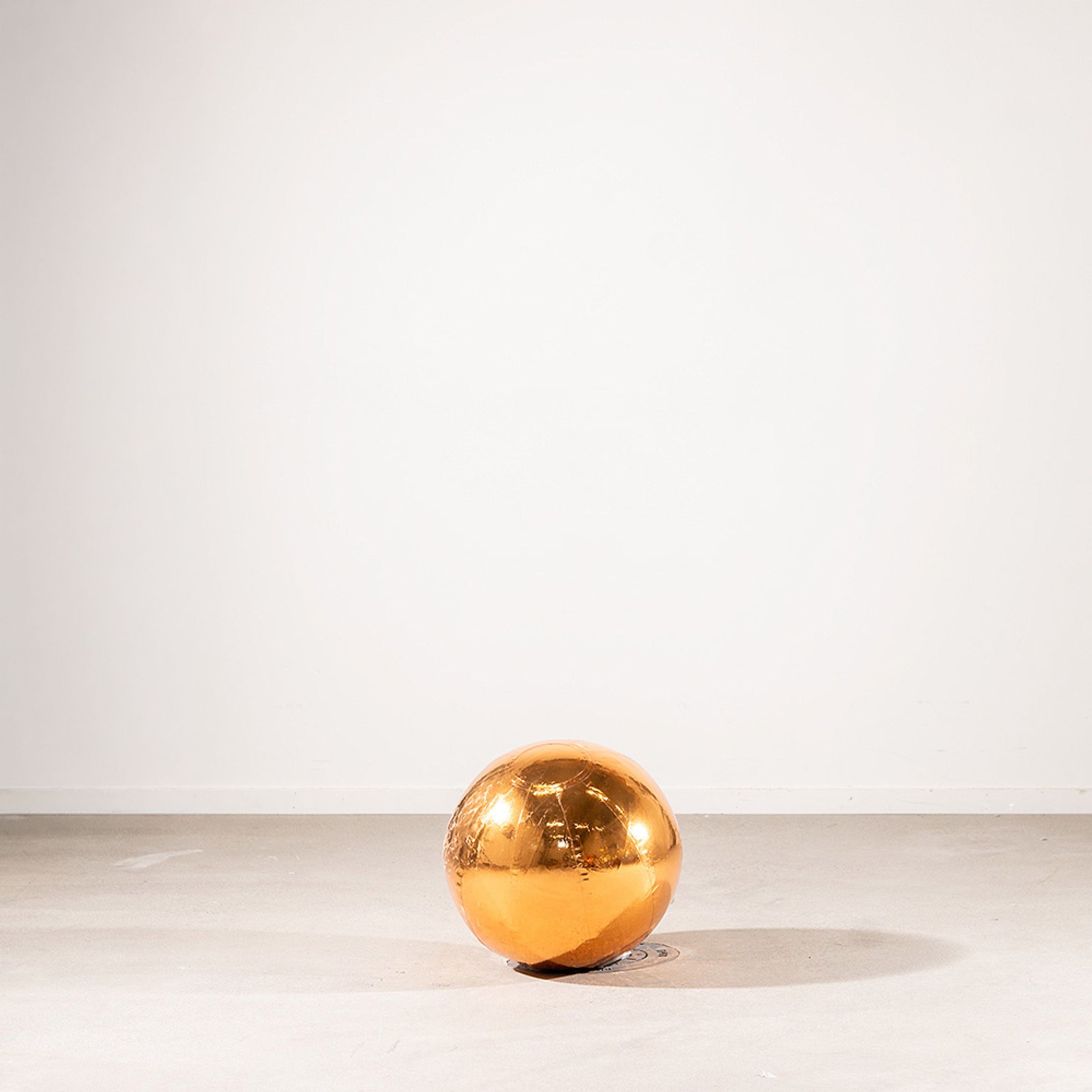 Uppblåsbar Spegelboll Guld - 40 cm | Hem - Teman - Färger - Guld | Maskeradspecialisten