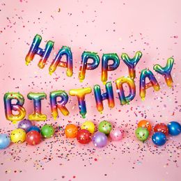 Lysbildefremvisning - Ballongguirlande Happy Birthday Rainbow