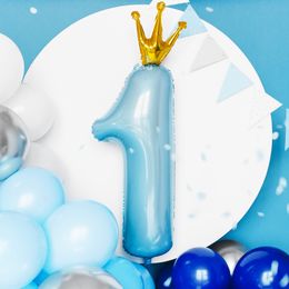 Lysbildefremvisning - Blå Tallballong 1 med Krone