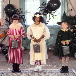 Diaesitys - Kukkaseppele Ruusut Valkoinen