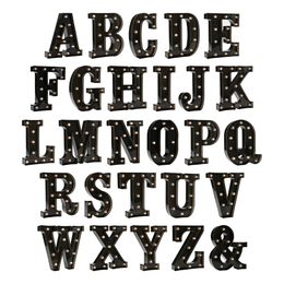 Musta Kirjain LED-valaistuksella