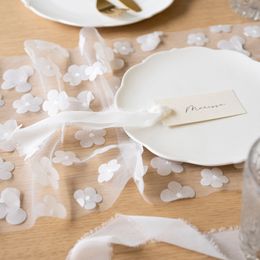 Lysbildefremvisning - Bordløper Blomster Hvit