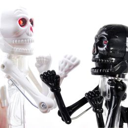 Lysbildefremvisning - Boksende Skjelett Penn