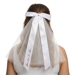 Brudslöja Bride to Be med Rosett